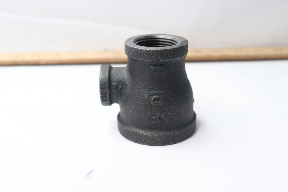 Domestic Reducing Tee Black Malleable Iron 1-1/2" X 1/2" X 1"