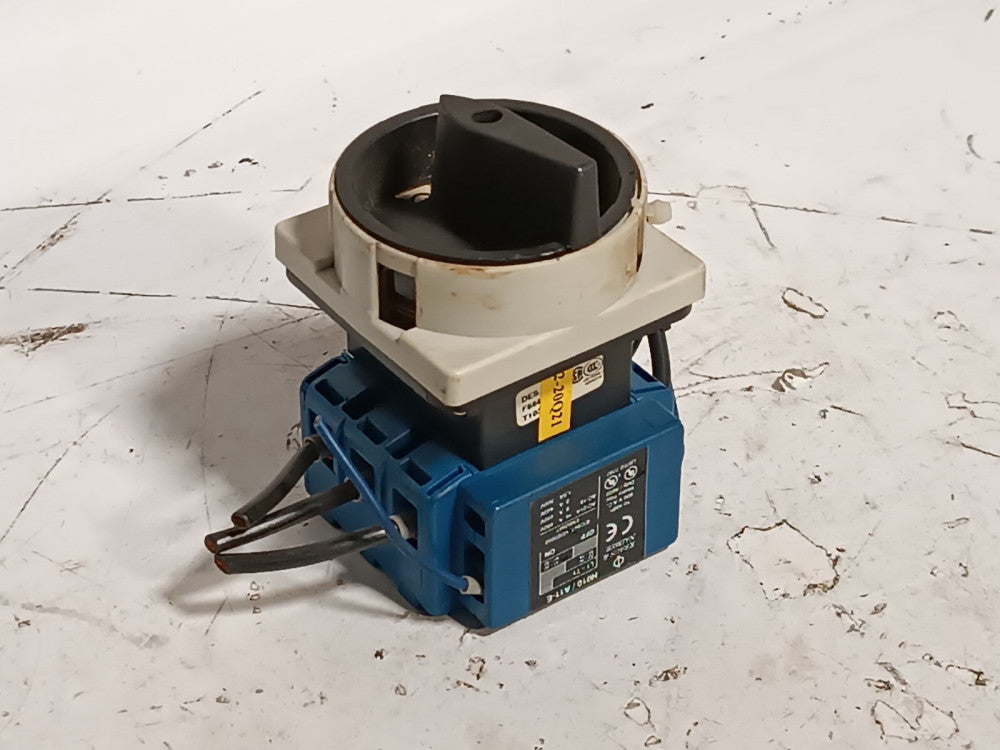 Kraus & Naimer H010/A11-E Auxiliary Contact w/ KG41B Disconnect Switch Base