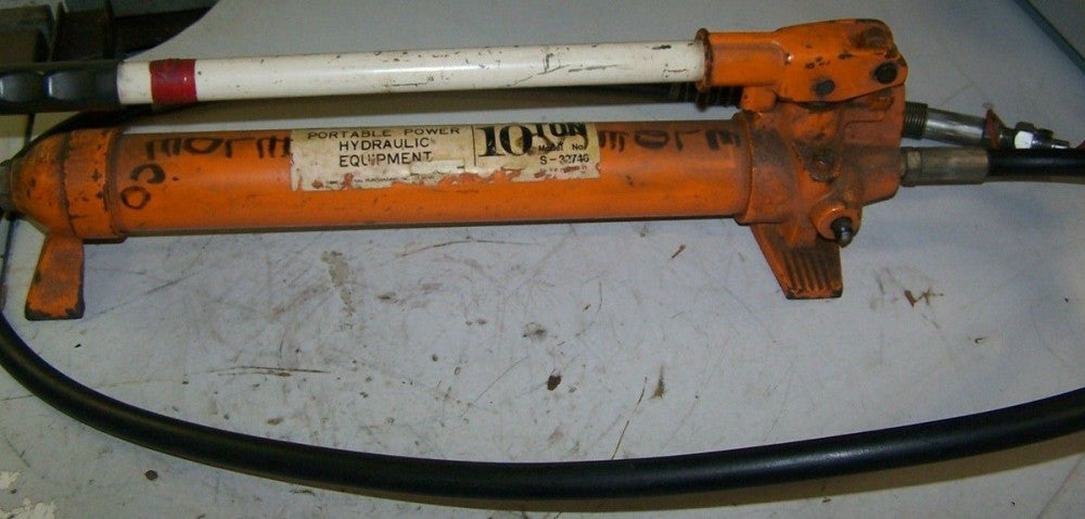 CENTRAL HYDRAULICS 10 TON REPLACEMENT PUMP FOR PORTABLE PULLER  S-32746