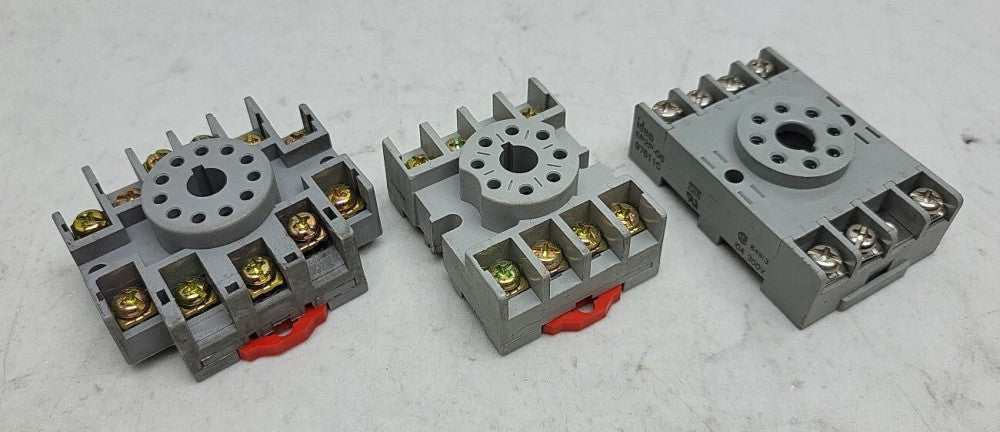 Siemens 3TX7144-1E3 3TX7144-1E2 Idec SE2P-06 Relay Sockets 300-600V 5-10A 8 11