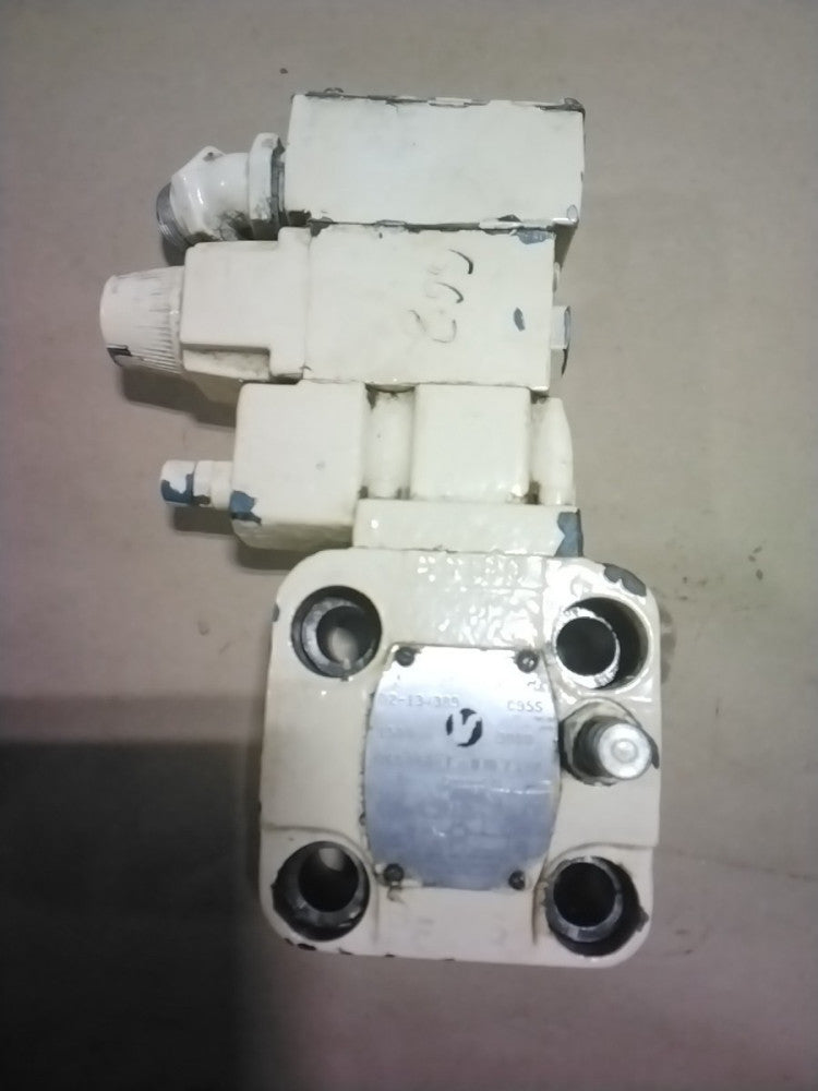 VICKERS Valve CG5060AFMUHL7110 Used #134266