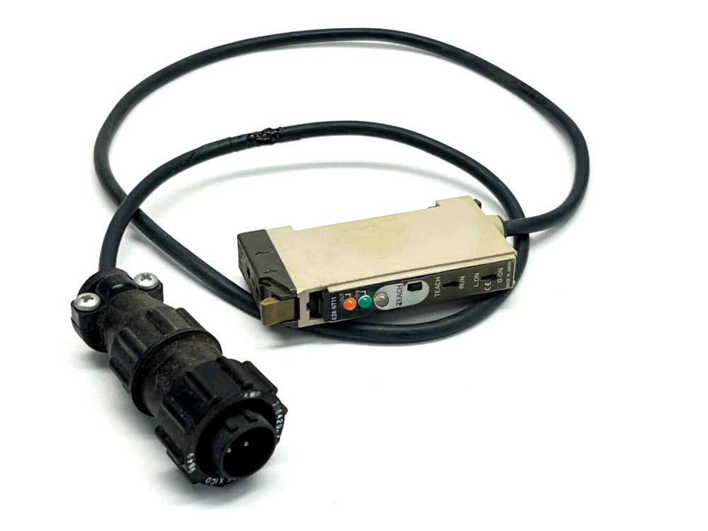 Omron E3X-NT11 Photoelectric Sensor w/ AMP 206429-1 Plug and Clamp NO COVER