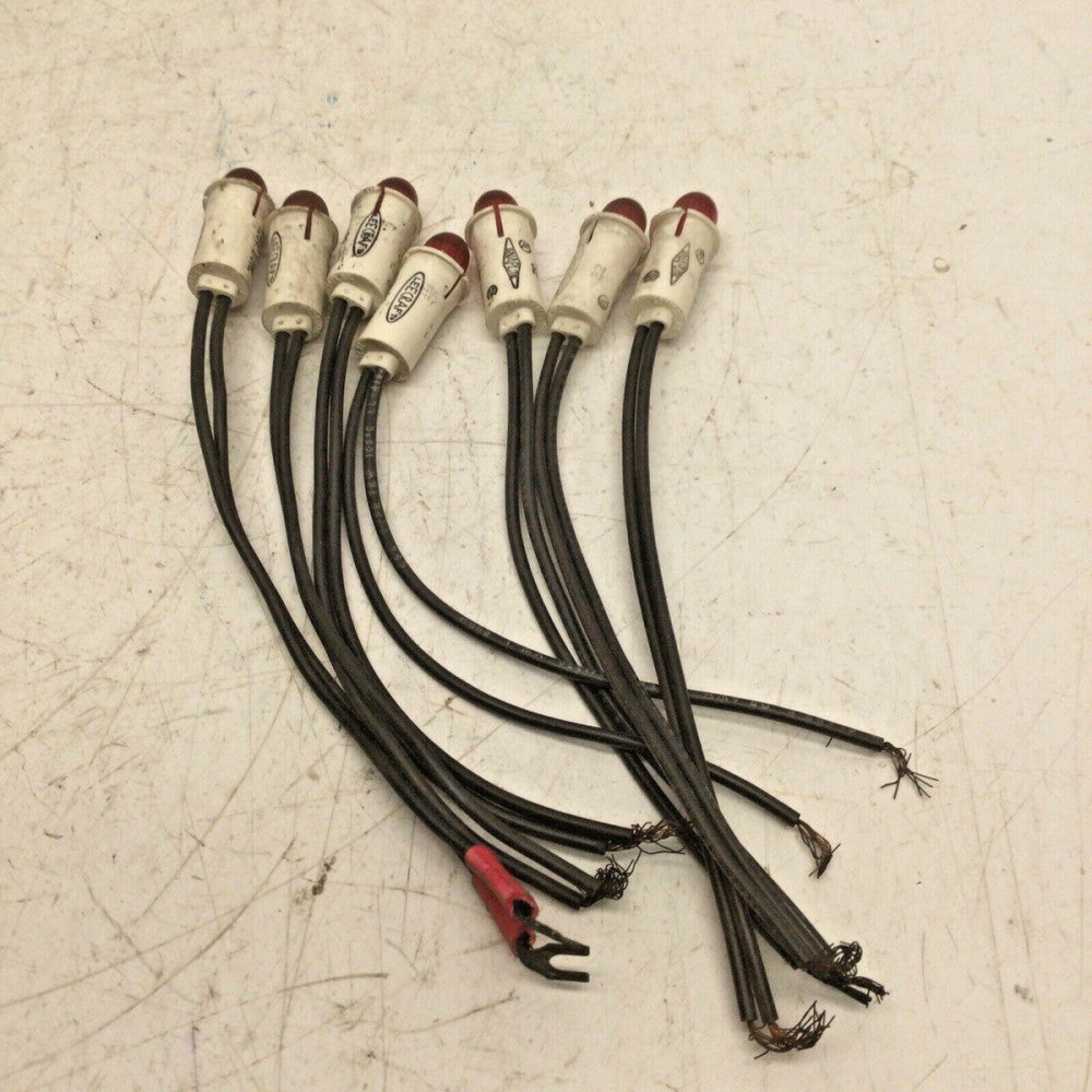 LEECRAFT 32 SNAPLITE Indicator Light, 125V 1/3W, RED (LOT of 7)