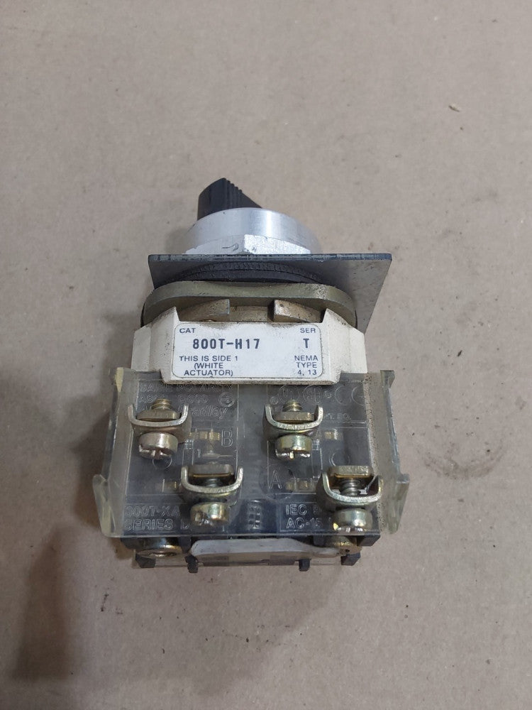 Allen Bradley 800T-H17 Selector Switch 800TH17 w/800T-XA
