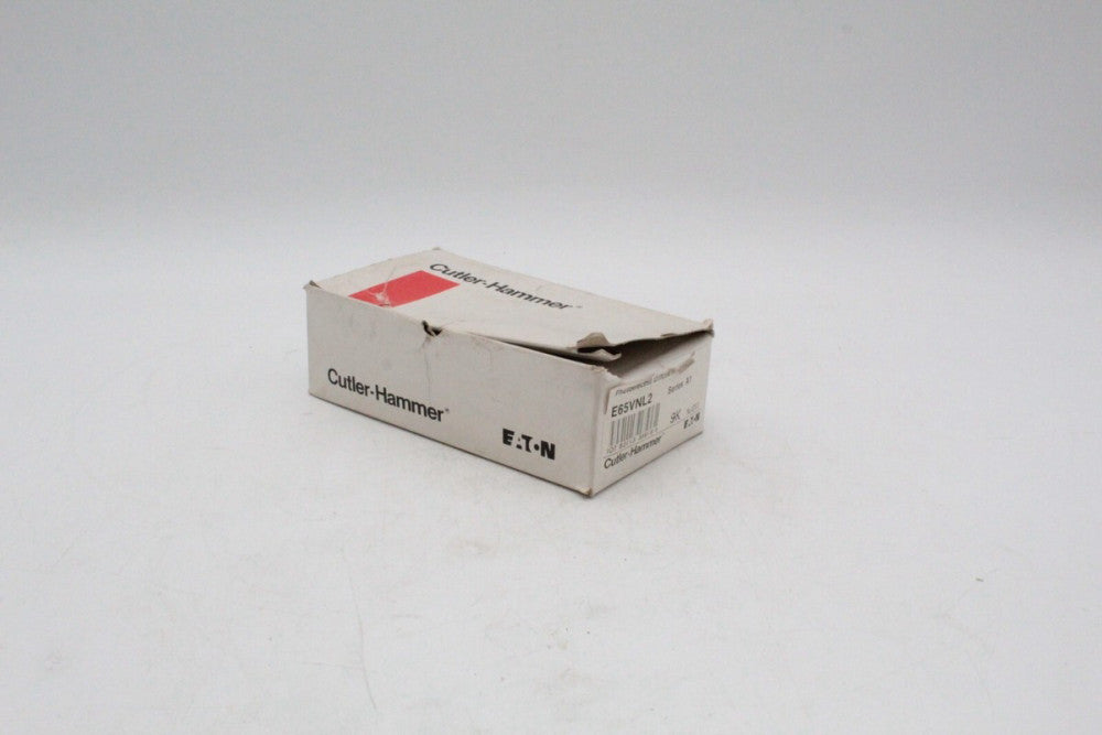 Cutler-Hammer E65VNL2 Photoelectric Sensor