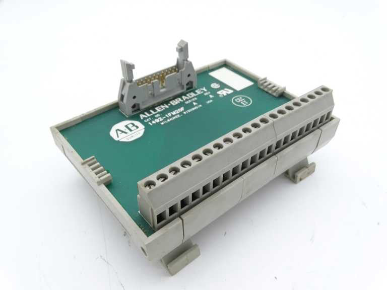 ALLEN BRADLEY 1492-IFM20F SERIES A PLC MODULE