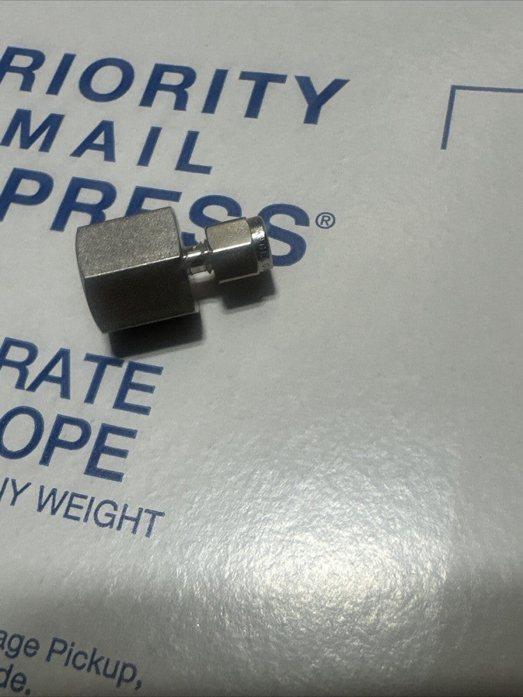 New Swagelok SS-100-7-2 Stainless Steel Swagelok Tube Fitting