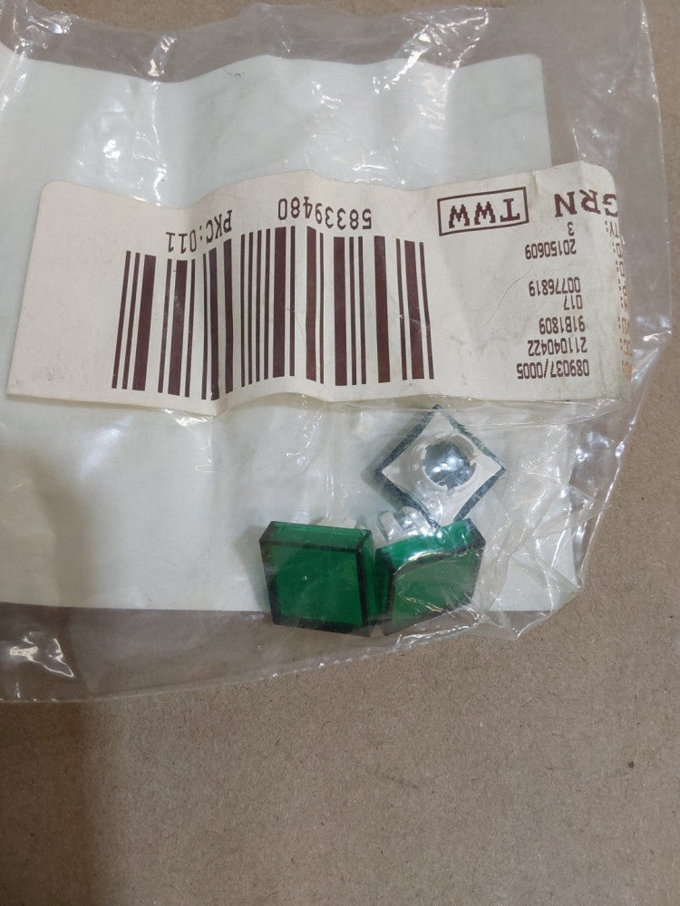 EAO 51-951.3 Industrial Panel Mount Indicators / Switch Indicator Green(LOT OF 3