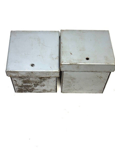 LOT OF 2 STEEL SMALL ENCLOSURES SIZE 4-1/2" X 4-3/8" X 3/32"