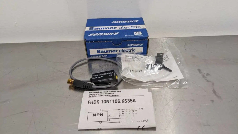 Baumer FHDK 10N1196/KS35A Photo Electric Sensor Adjustable Switching Distance CH