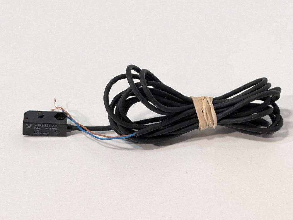 Yamatake HPJ-E21-0008 photoelectric sensor, 10.8-26.4 VDC, Made in Japan