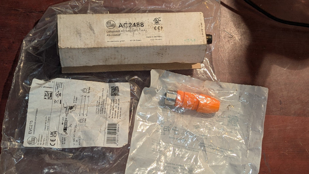 IFM AC2488 CompactLine Module w EVC275 & EVC810 NOS READ