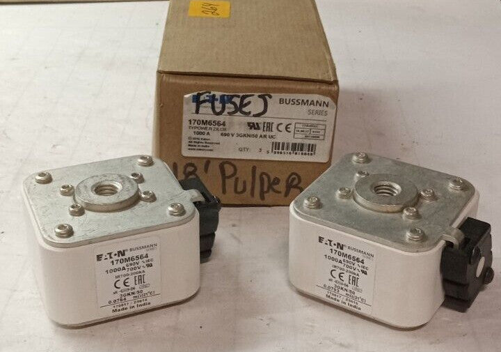 LOT OF 2) NEW EATON BUSSMAN 1000 AMP SQUARE BODY FUSE SIZE 3 690/700V  170M6564