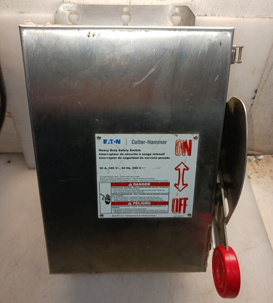 NEW EATON 30 AMP NON-FUSIBLE SAFETY SWITCH 3P 600 V 4,4X DH361UWKG-316 SS