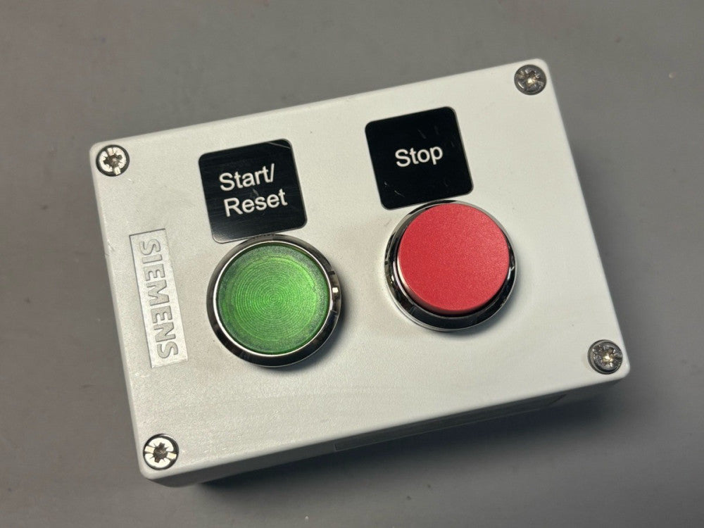 Siemens 3SU1802-0AK00-1AB1 Assembled Enclosure Start/Reset Stop Buttons