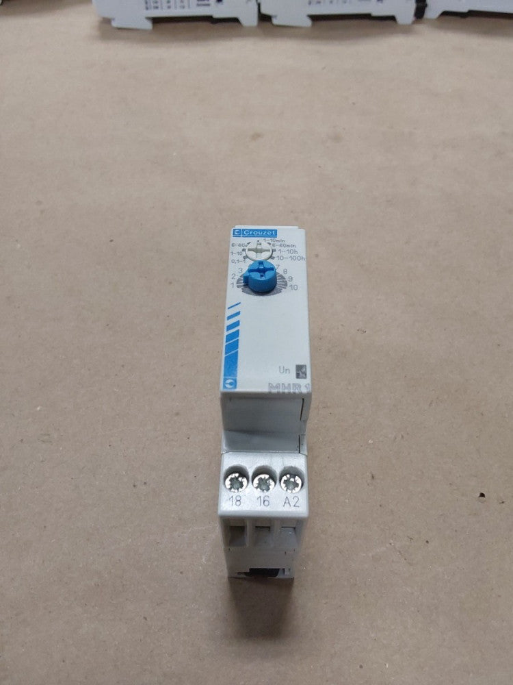 CROUZET MHR1 TIMER RELAY 0.1 sec-100 hours Din rail mount 24VDC, 24-240 VAC  
