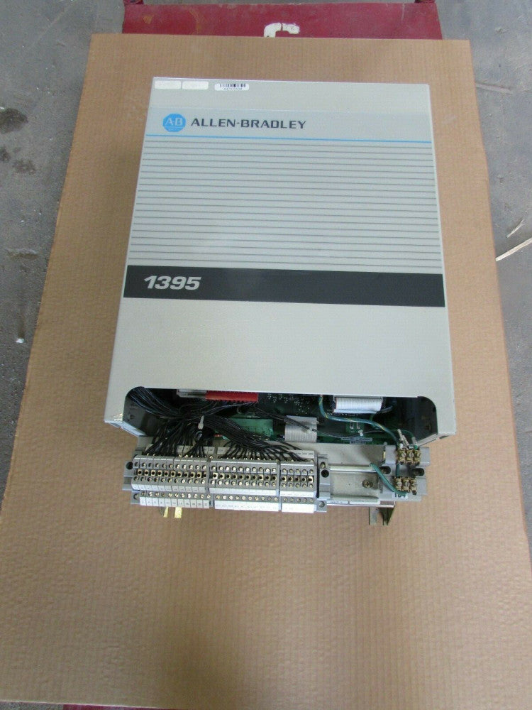 ALLEN BRADLEY 1395-A63-D1-PZ , DC DRIVE, 2hp, W/ 196273 CONTROLNET COMM. BOARD!