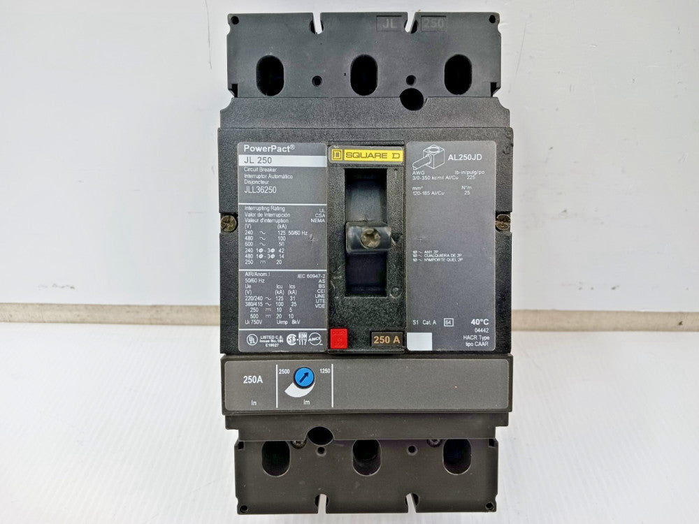 Square D PowerPact 250 Amp Circuit Breaker 3 Pole 600 VAC / 250 VDC JLL36250
