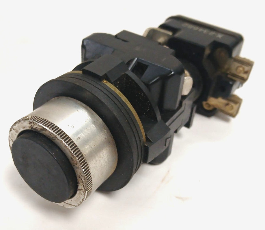 ALLEN BRADLEY 800 XS PILOT DEVICE CONTACT BLOCK W/800T-A2 PUSH BUTTON