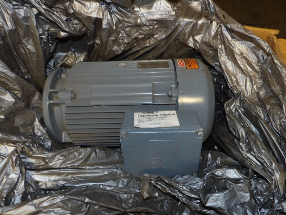 NEW SEW EURODRIVE 5.9 HP (4.4 KW) MOTOR 460YY 3Ø 850/1750 RPM 132M DFV132ML8/4