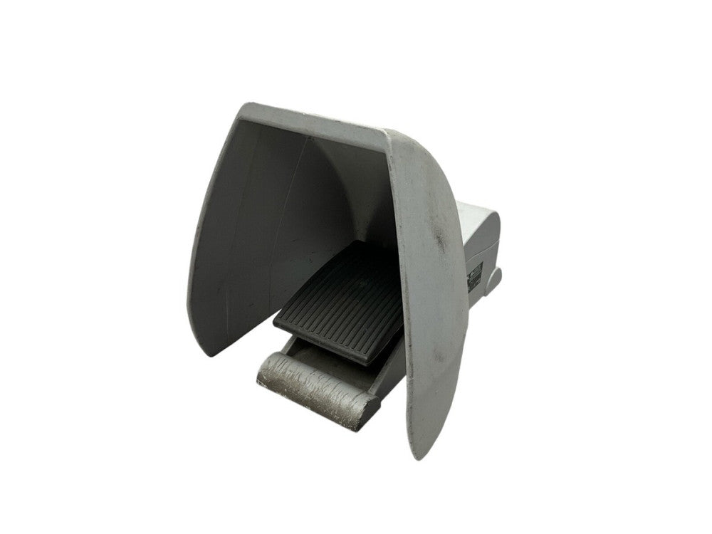 Schmersal TFH 232-11 Industrial Safety Foot Switch Pedal with Shield