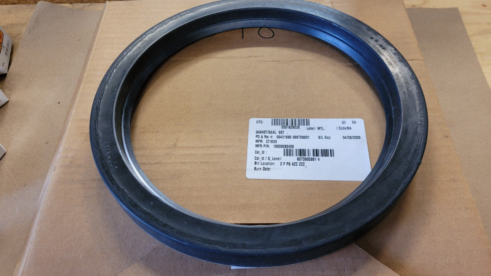 Parker JM Clipper 8819-LUP Oil Seal 9" Shaft x 11" Bore x 1" Length 8819 H1L5