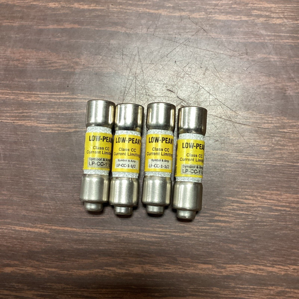 LOT OF 4 LP-CC-1-1/2 BUSSMANN Low-Peak Time-Delay FUSES