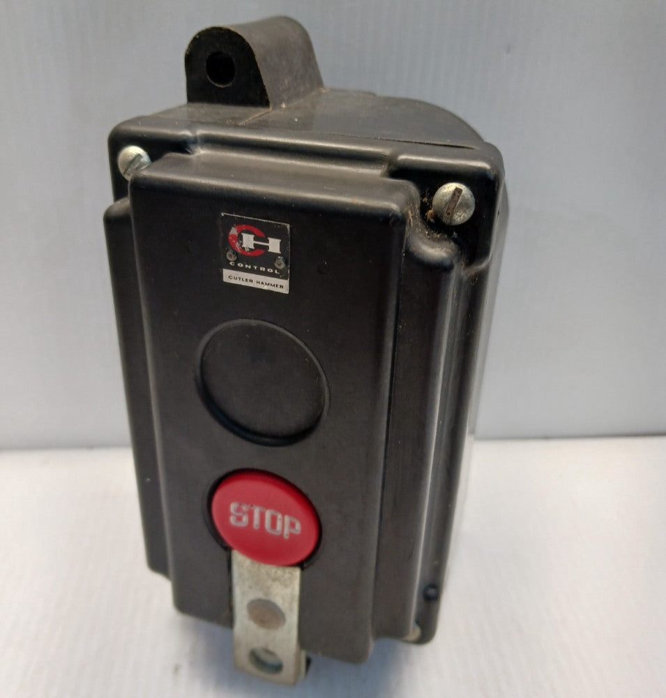 New Cutler Hammer 10250H665A Push Button Station Stop 600 Vac