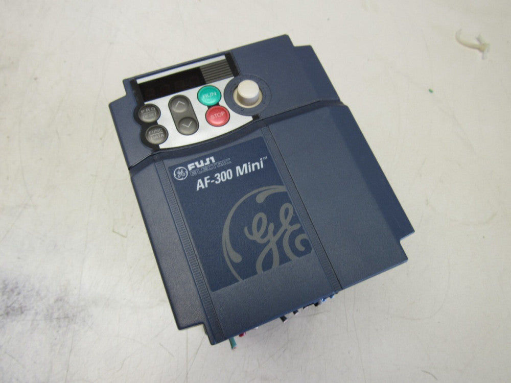 FUJI ELECTRIC AF-300 MINI DRIVE 6KXC111001X9A1 OUTPUT- 3PH 1HP 200-240V XLNT  !!