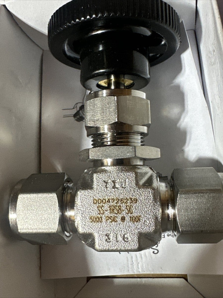 New Swagelok SS-1RS8-SG , 1/2" Stainless steel needle valve ,Regulating stem