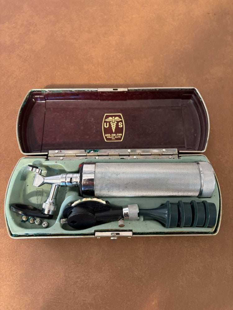 Vintage Welch Allyn Ophtohalmoscope  With Case - Ear Scope *Untested