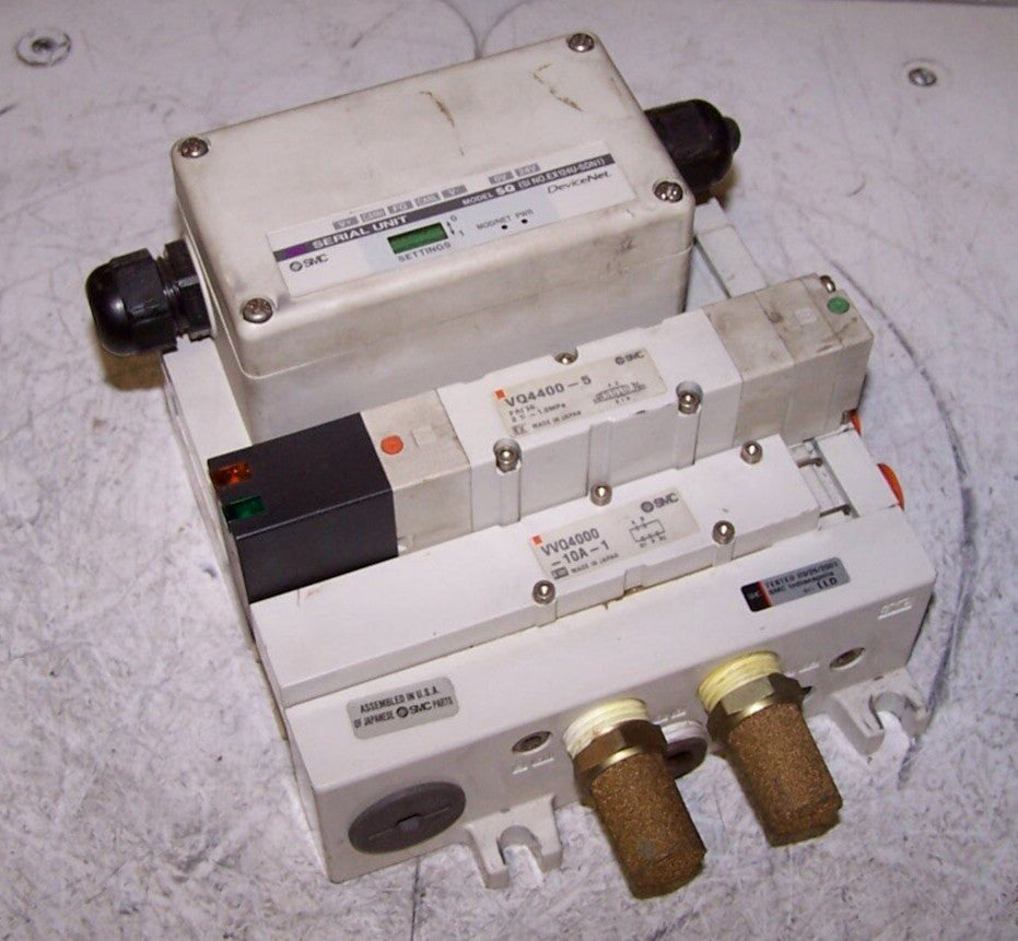 SMC PNEUMATIC SOLENOID VALVE ASSEMBLY VQ4400-5 W/ SERIAL UNIT EX124U-SDN1