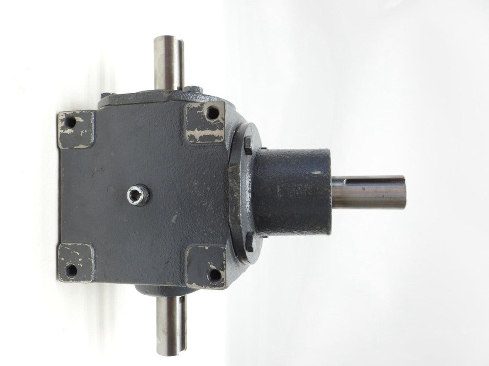 Hub City 165 Series 0220-00901 1:1 A,B ST Right Angle Bevel Speed Reducer NEW!