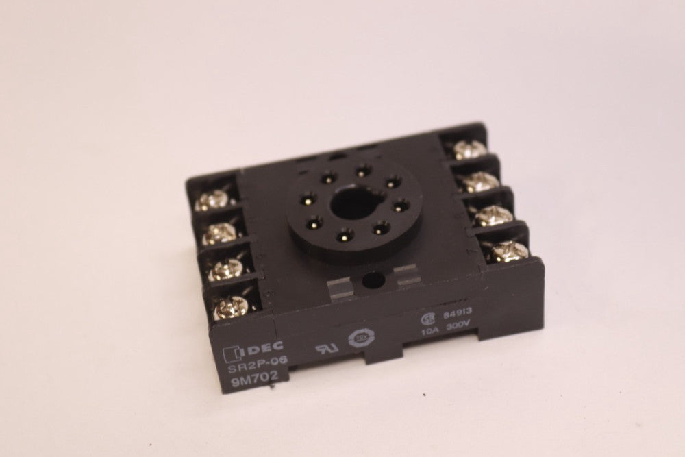 Idec Relay Socket 8 Pin 2 Pole 300V Black 70174922