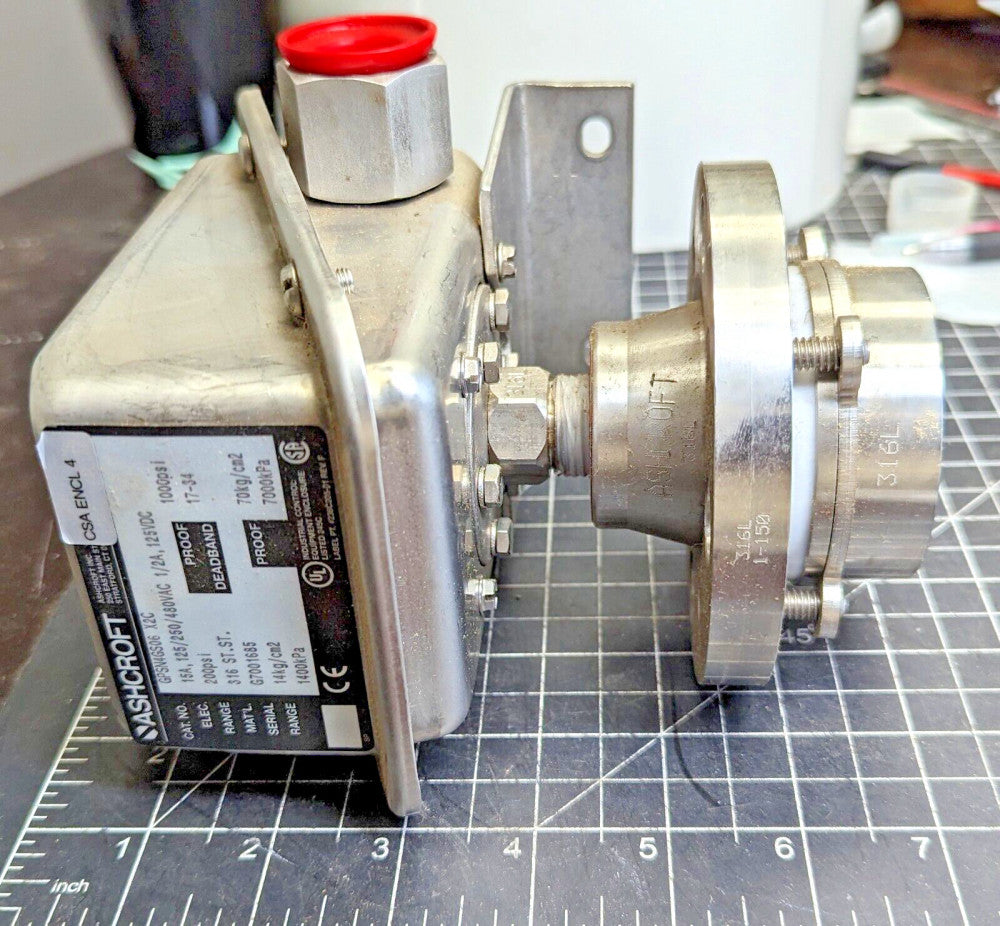 Ashcroft GPSN4GS06 X2C Pressure Switch 200 psi New [Z2B3]