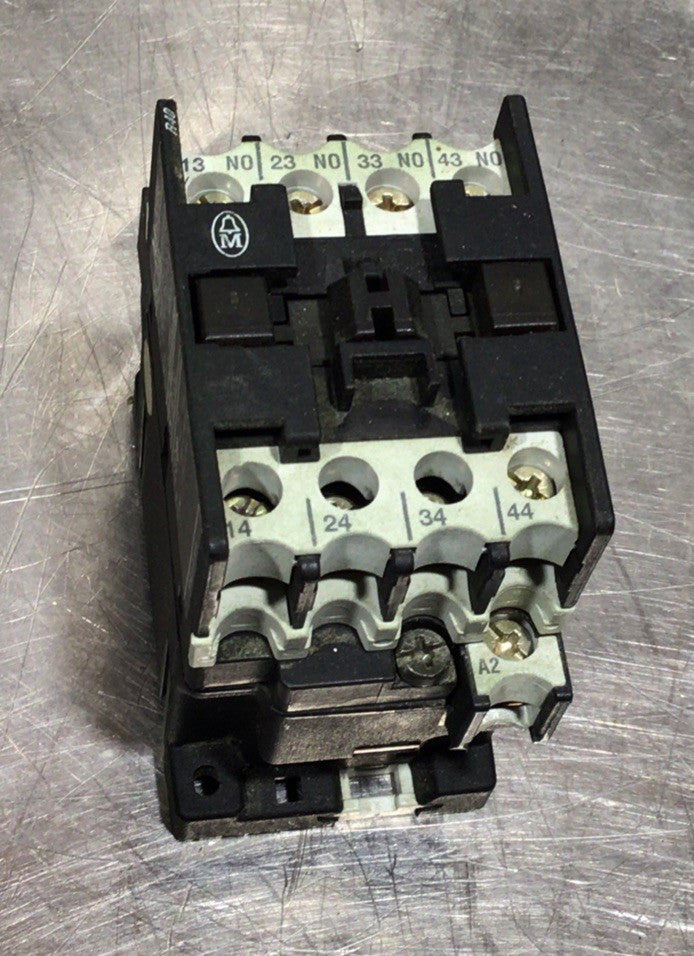 Moeller DIL-R-40 Starter Contactor 744130 P5 12oz