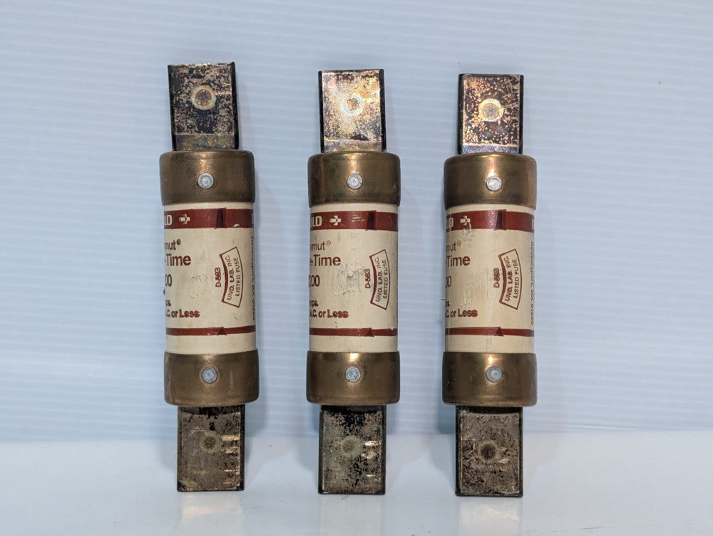 Lot of 3 Gould Shawmut OT200 Class K5 One Time Fuses 200A, 250VAC, D583 As Shown