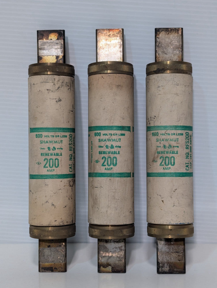 Lot of 3 Shawmut RFS200 Renewable Fuses, 200 Amp, 600 Volt, Pre-Owned as shown