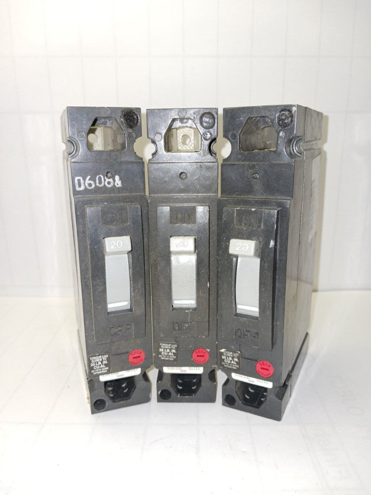 LOT OF 3) GENERAL ELECTRIC  20 AMP CIRCUIT BREAKER 277 VAC THED113020