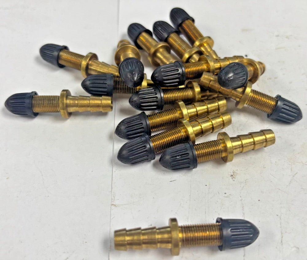 DIXON BRASS TANK FILLER FITTINGS LOT OF 15 1/4" NPT MALE LENGTH 5/8"