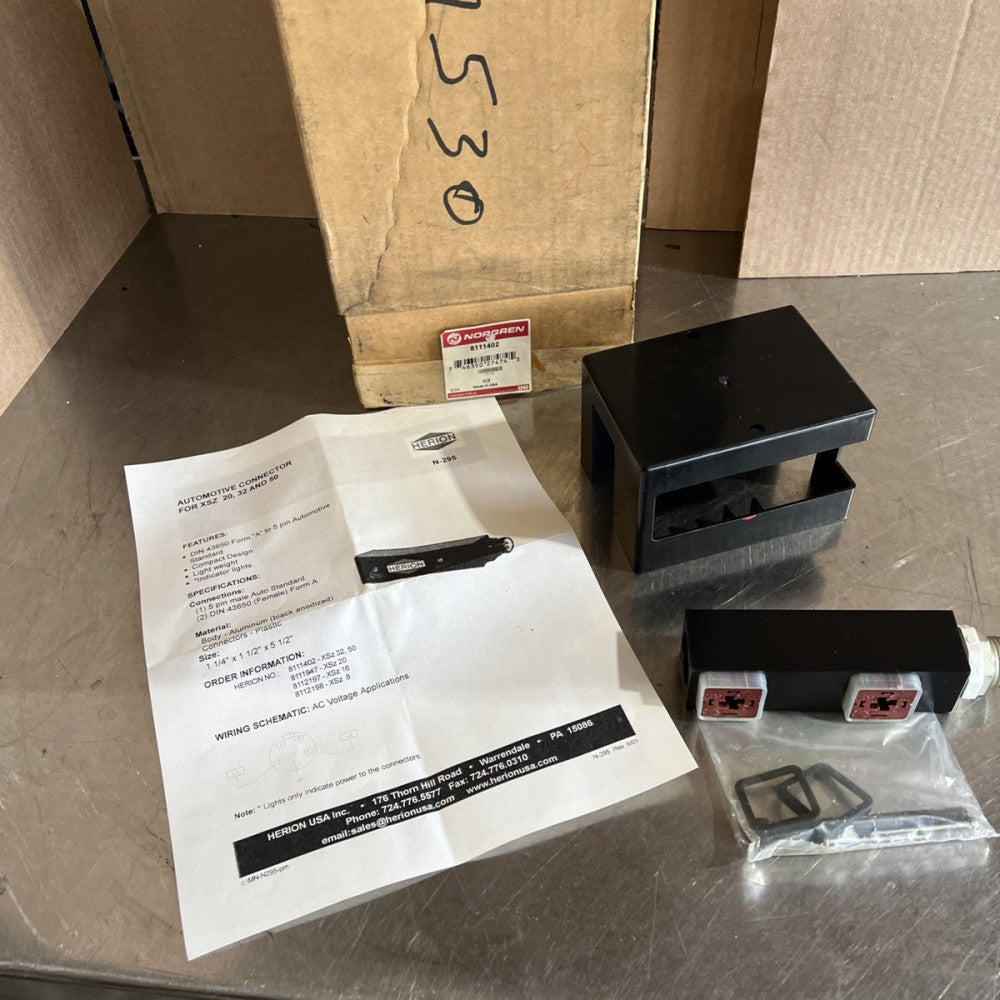 HERION 8111402 Automotive Connector Nos Surplus