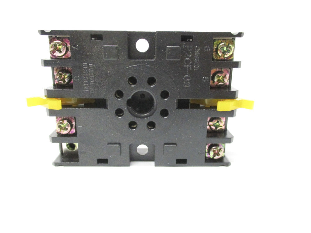 OMRON P2CF-08 250VAC 10A NSNP