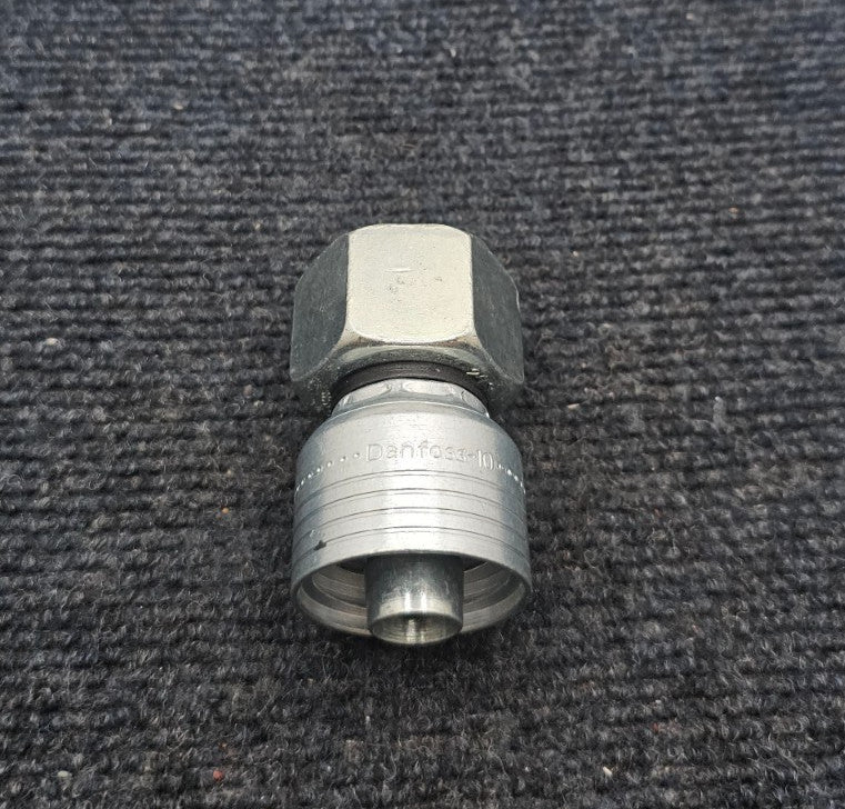 Danfoss 10 Hydraulic Hose Fitting / Coupler Steel 1"