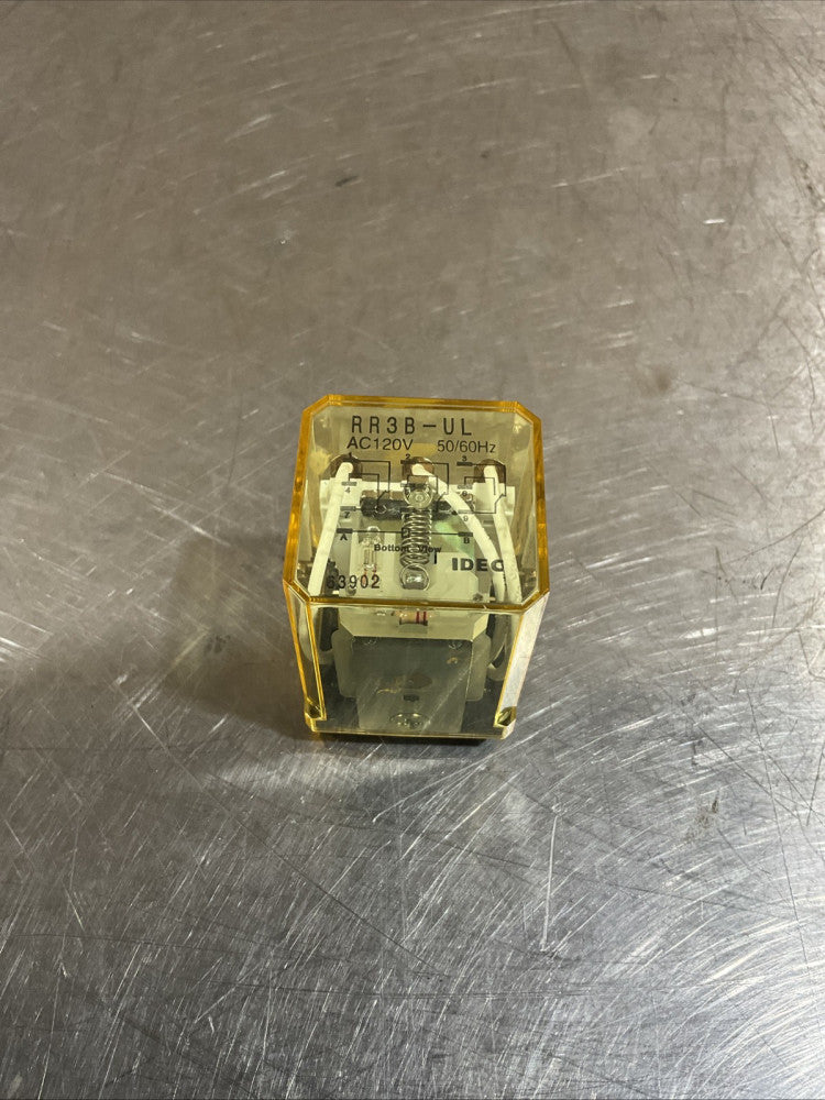 IDEC RR3B-UL Relay, NOS