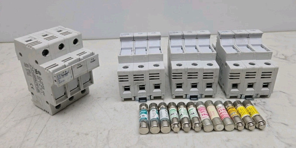 Itc LR 106309 600V 30A 3-Pole Fuse Holder With Fuses See Pictures For Details 