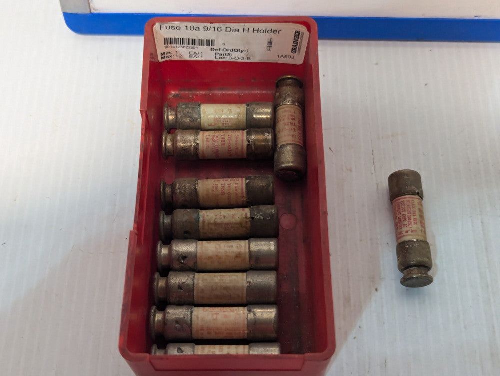 Lot of 10 Shawmut TR2R Time Delay Midget Fuse, 2 Amp, 250V, 2" Length