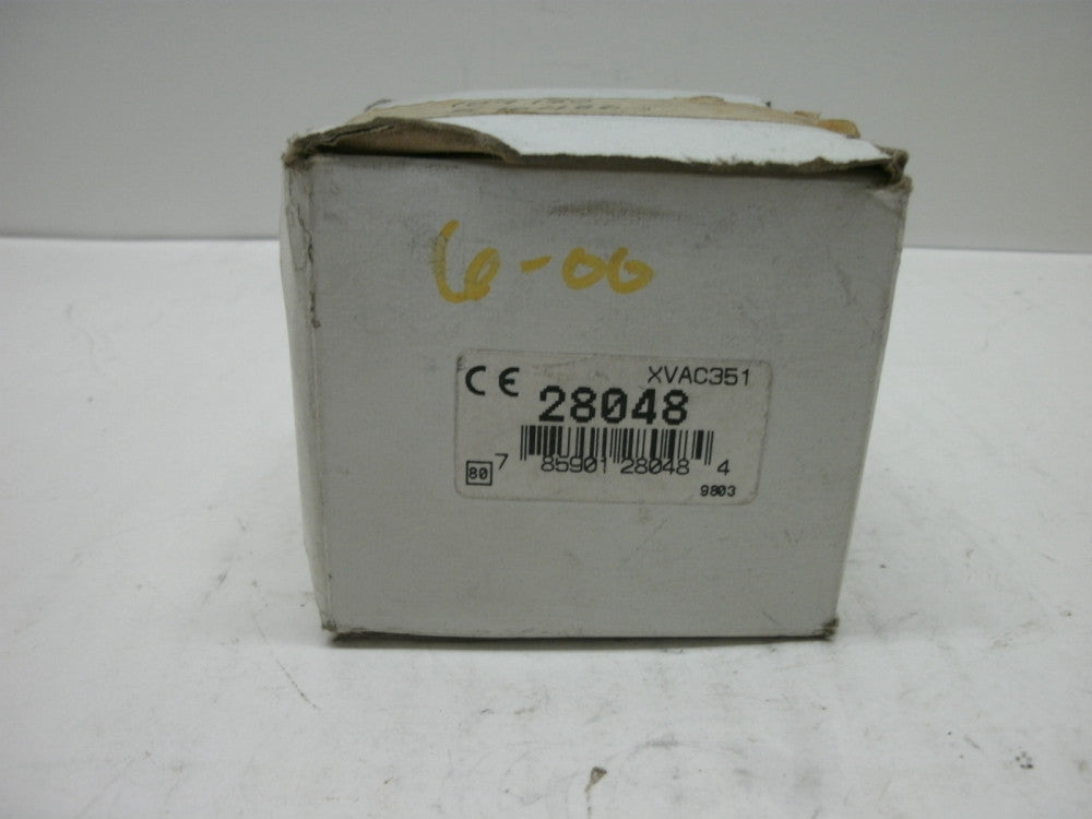 TELEMECANIQUE XVAC351 STACK LIGHT ORANGE LENS ONLY W/O LAMP 240VAC 7W NEW IN BOX