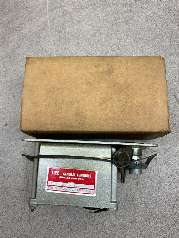 NEW IN BOX ITT CONTROLS 24V. 60HZ COUNTER CE600BK601