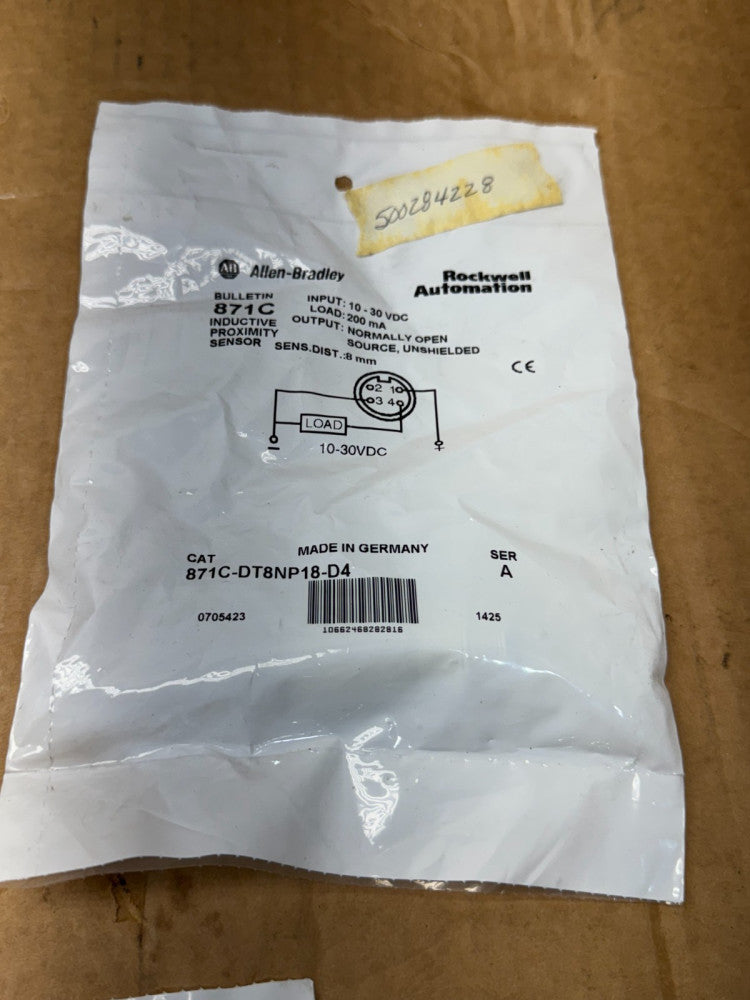 NEW ALLEN-BRADLEY INDUCTIVE PROXIMITY SENSOR 871C-DT8NP18-D4 SERIES A