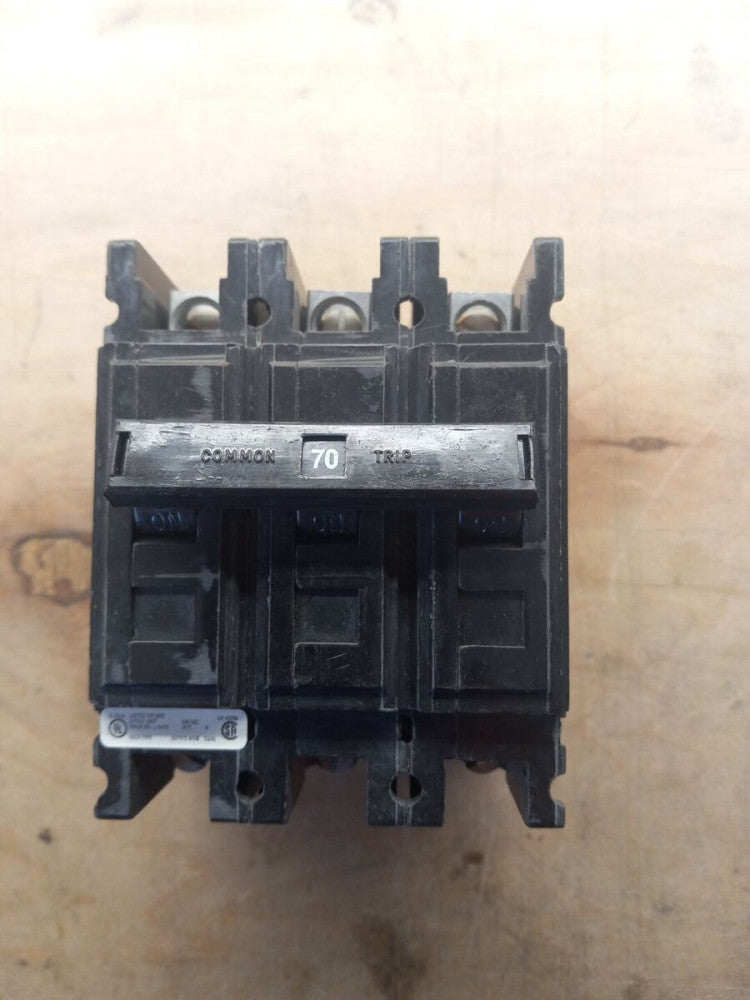 C-H QCHW3070H Molded Case 70A 240V Circuit Breaker 3Pole QUICKLAG QCHW Circuit